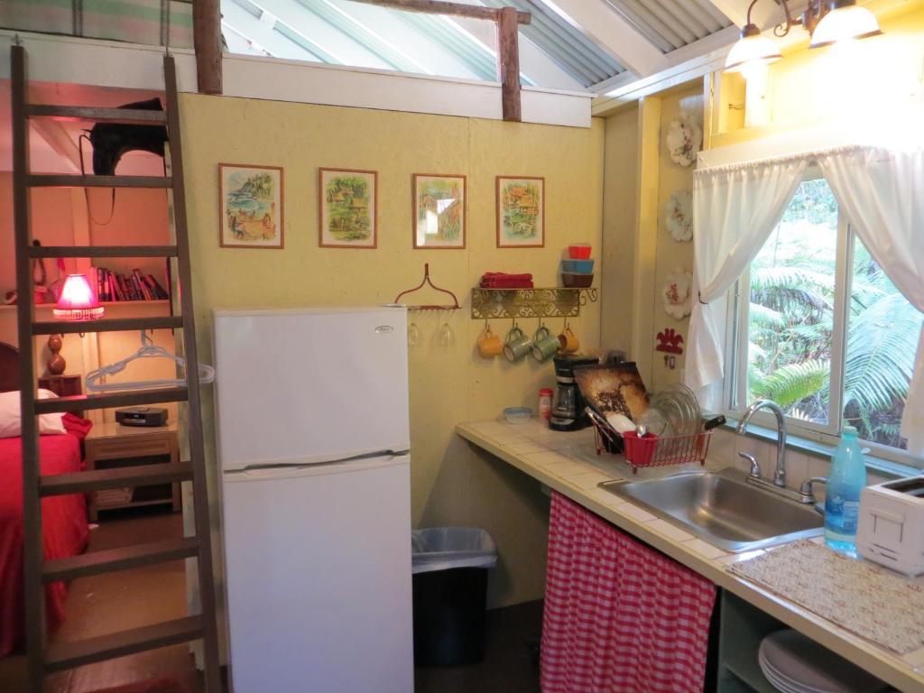 Carson'S Kaloko Mountain Cabin Kailua-Kona Room photo